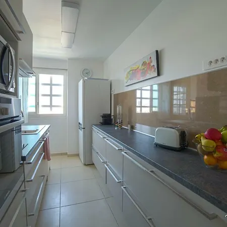 Spacious 2 Bedroom Near City Centre - Dodo Et Tartine Apartment Toulon