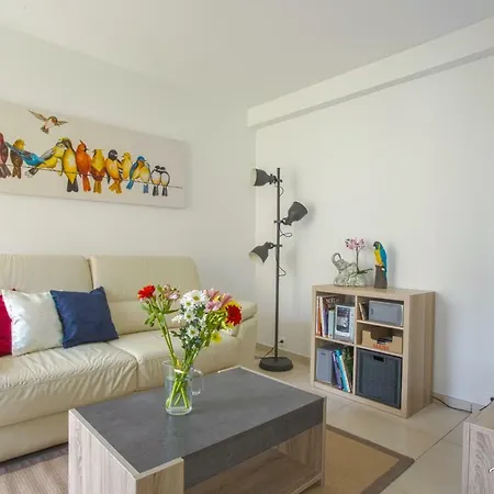 Apartment Spacious 2 Bedroom Near City Centre - Dodo Et Tartine