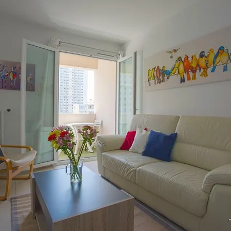 Spacious 2 Bedroom Near City Centre - Dodo Et Tartine Apartment *