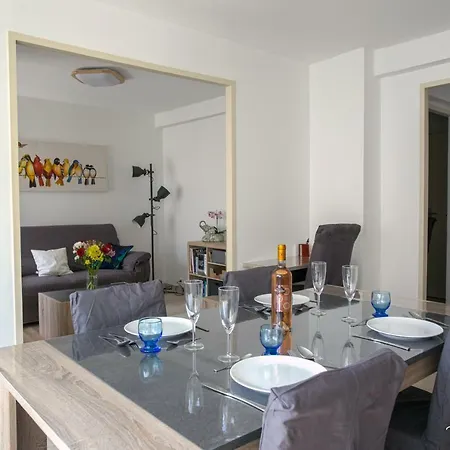 Spacious 2 Bedroom Near City Centre - Dodo Et Tartine Toulon